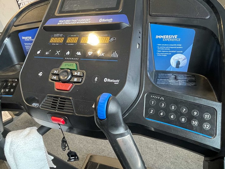 #12917-•-horizon-treadmill-image-7