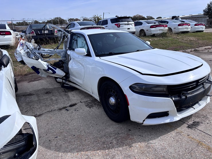 #53-•-2018-dodge-charger-image-2