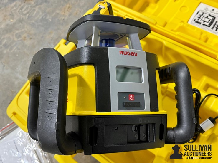 2022-leica-rugby-clh-clx300-rotating-laser-level-kit-w/-support-equipment-image-12