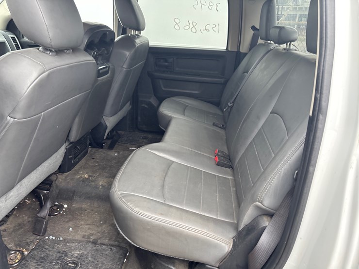 #97-•-2015-dodge-ram-crew-cab-image-4