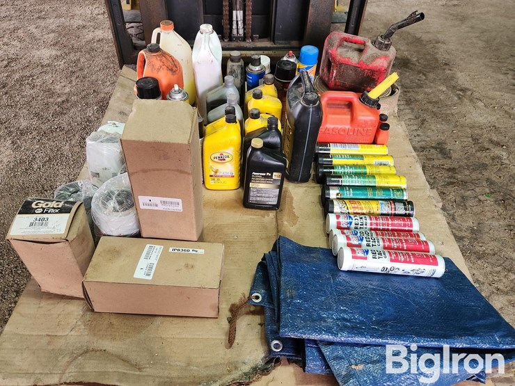 assorted-unopened-grease/filters-&-oil-image-2