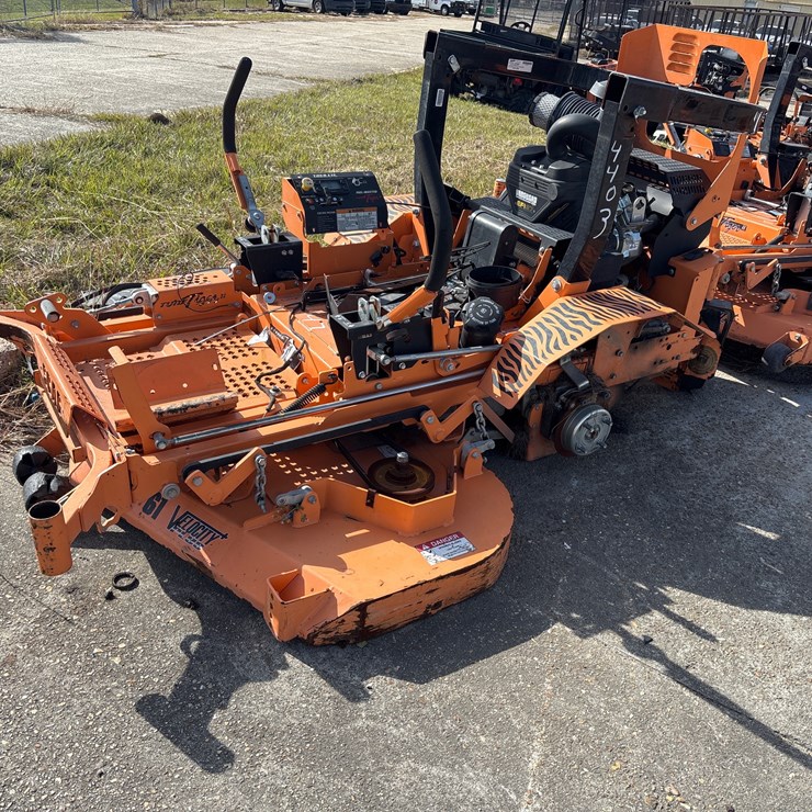 #47 • 2020 TURF TIGER LAWNMOWER