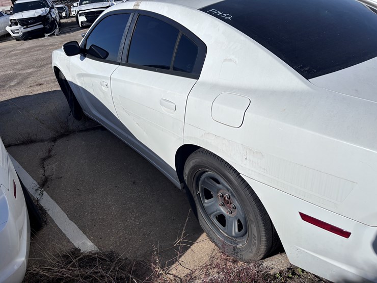 #10-•-2013-dodge-charger-image-3