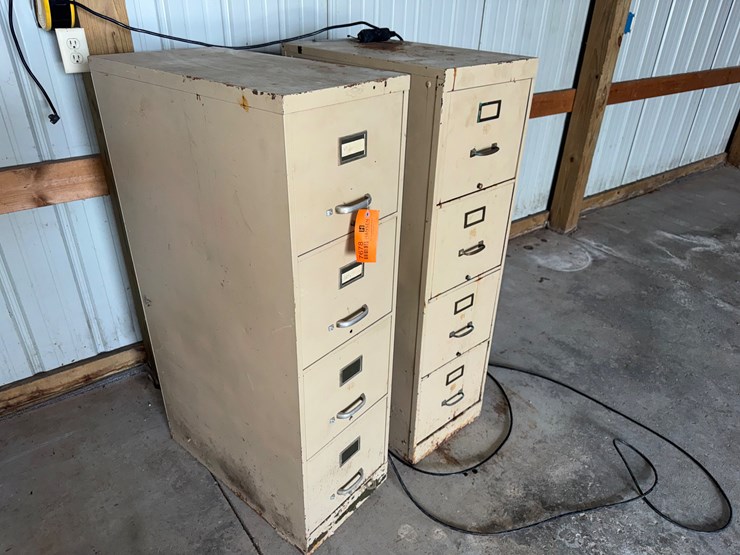 #7678-•-(2)-filing-cabinets-image-1