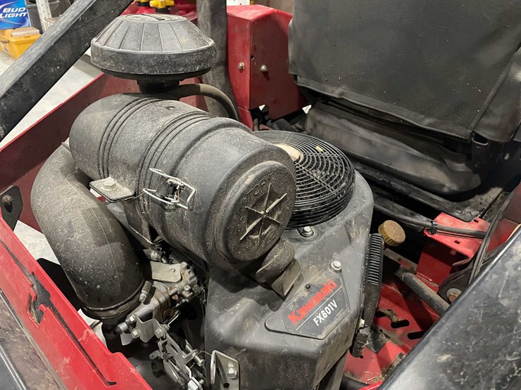 #7370-•-toro-zero-turn-mower-image-4