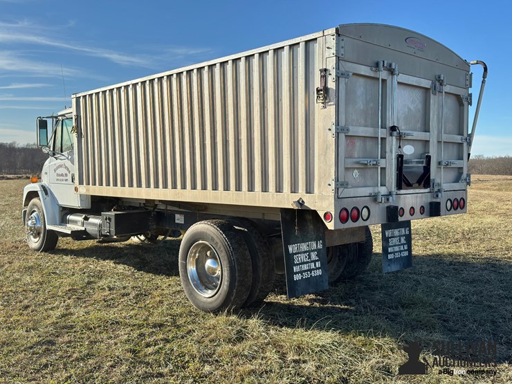 freightliner-fl70-image-7