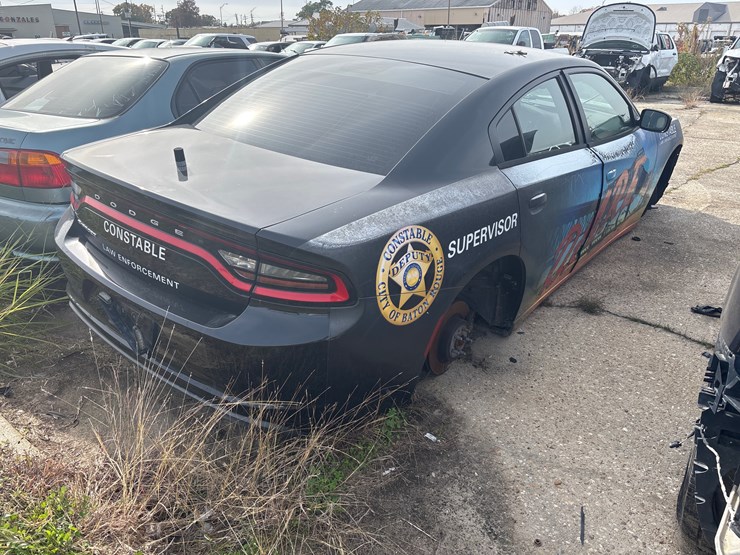 #63-•-2017-dodge-charger-image-3