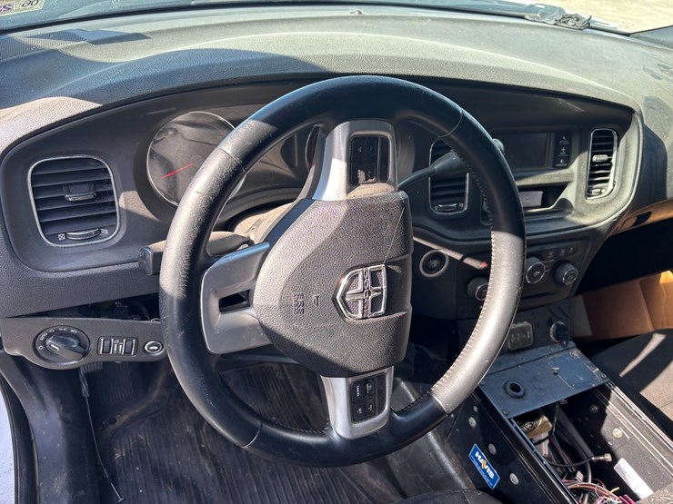 #7-•-2013-dodge-charger-image-10