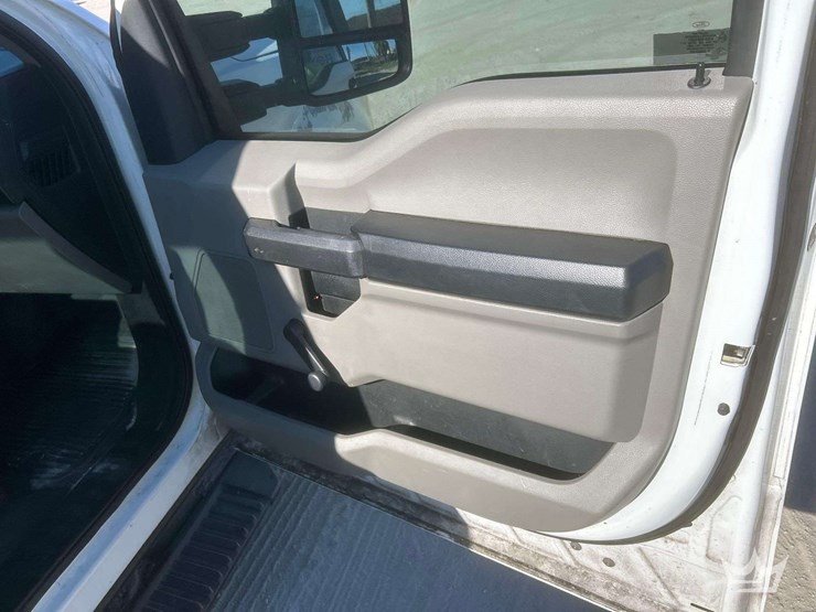 2017-ford-f250-image-13