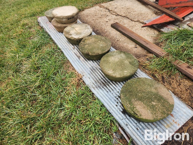 concrete-livestock-bowls-image-7