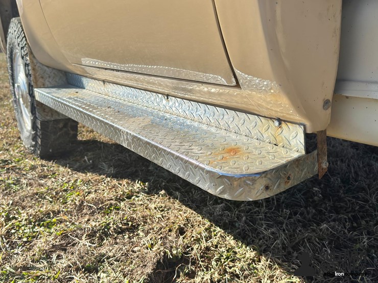 gmc-sierra-2500-image-18