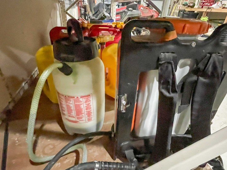 #12963-•-(2)-sprayers-image-2