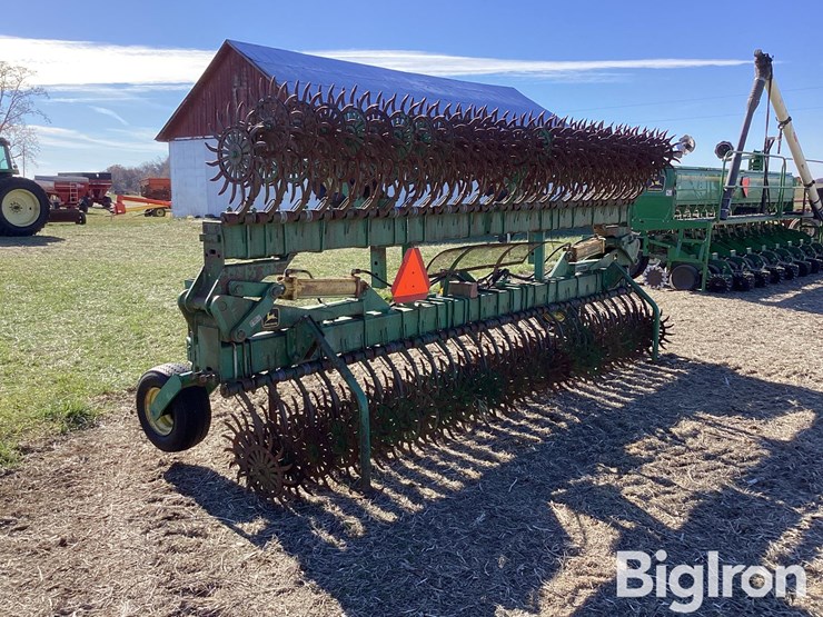 john-deere-400-image-7