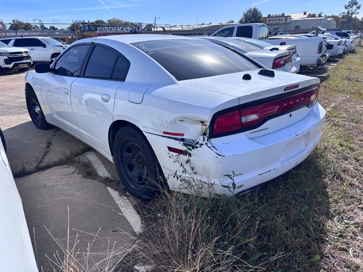 #25-•-2012-dodge-charger-image-4