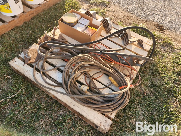 shovels-&-cylinders-image-5