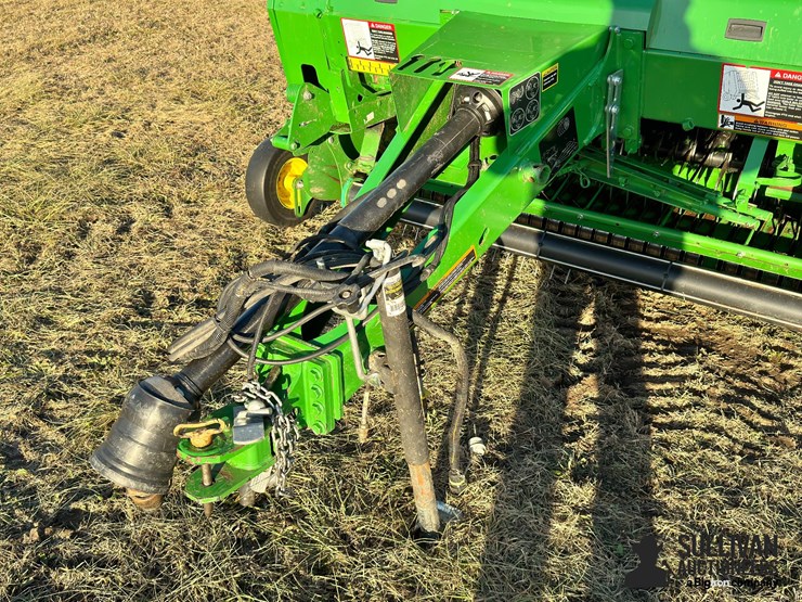 john-deere-569-image-10