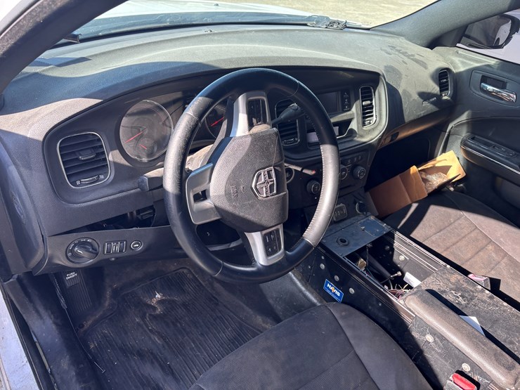 #7-•-2013-dodge-charger-image-7