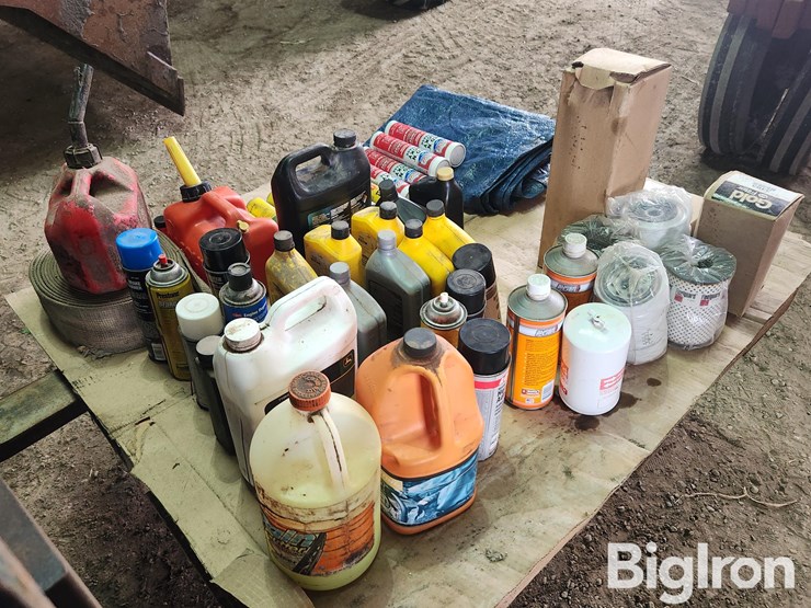 assorted-unopened-grease/filters-&-oil-image-5