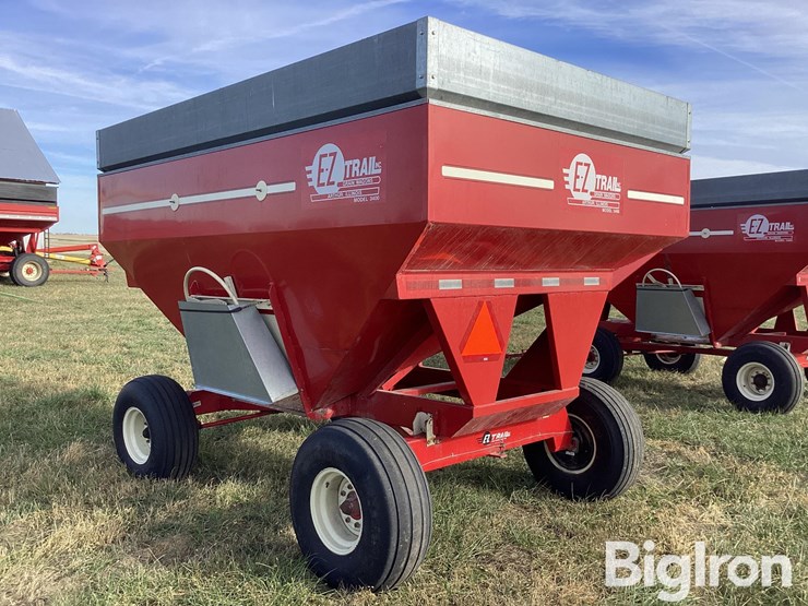 ez-trail-1348-b-400-bu-gravity-wagon-image-6