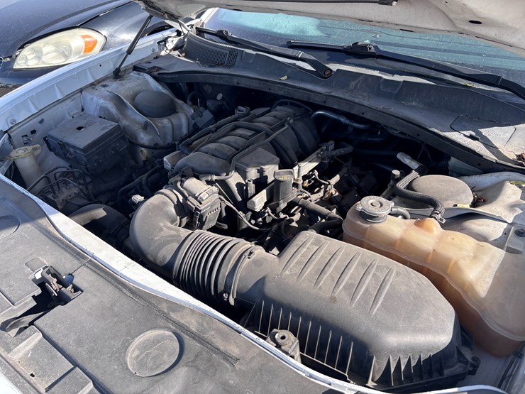 #5-•-2014-dodge-charger-image-14