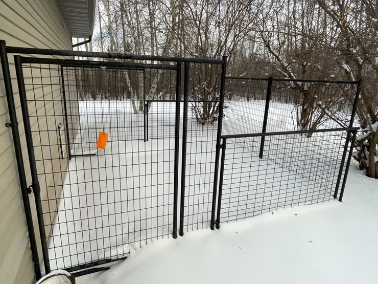 #7383-•-dog-kennel-panels-image-1