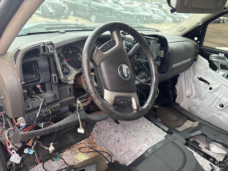 #70-•-2008-chevrolet-silverado-image-6