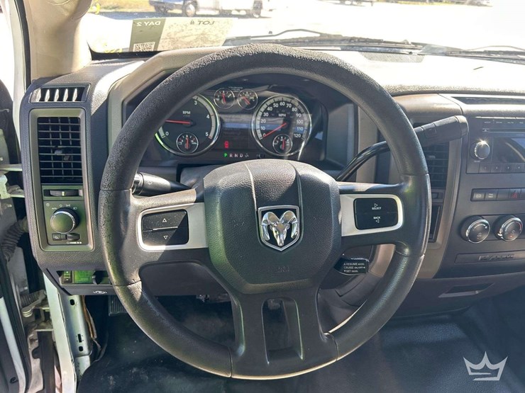 2011-dodge-ram-3500-image-11