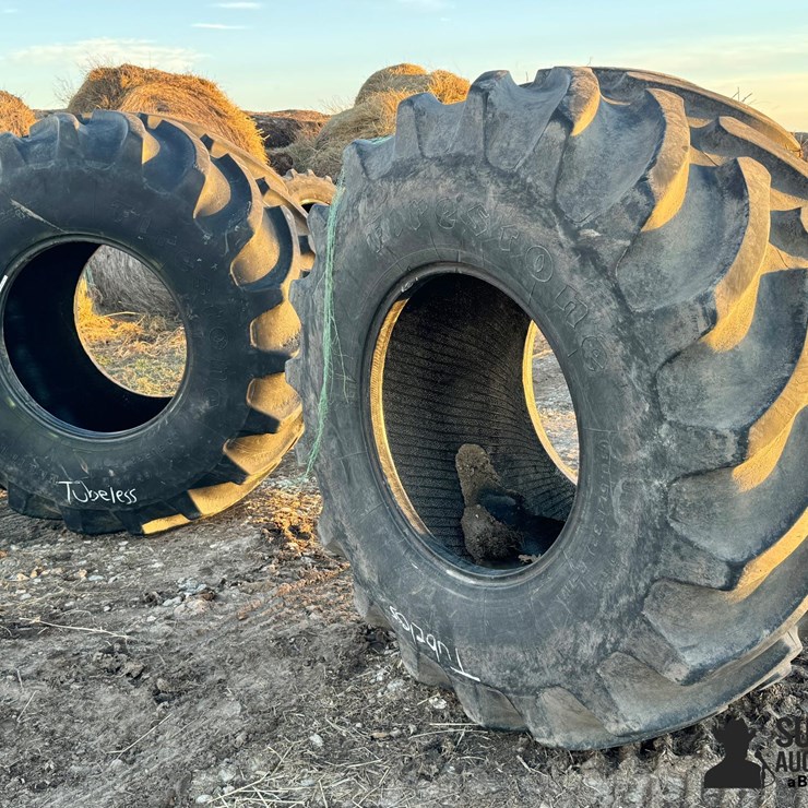 Firestone 800/65R32 Combine Tires (BID PER UNIT)