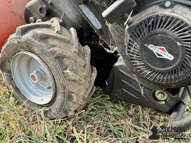 husqvarna-drt900e-rear-tine-tiller-image-18