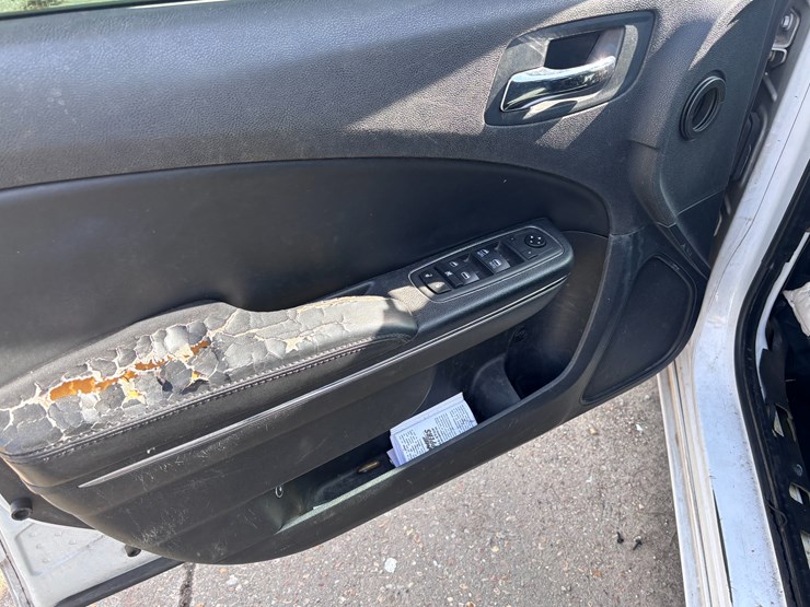 #23-•-2012-dodge-charger-image-8