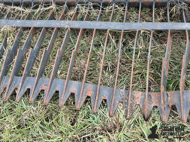 skid-steer-rock-bucket-image-12