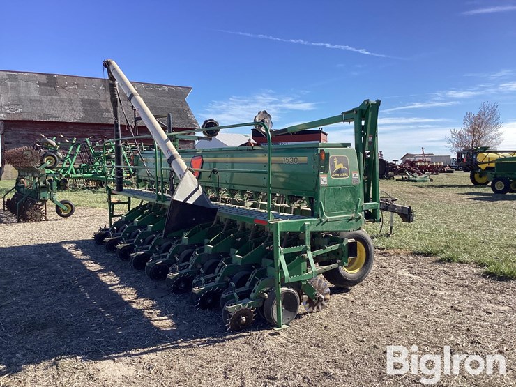 john-deere-1530-image-5