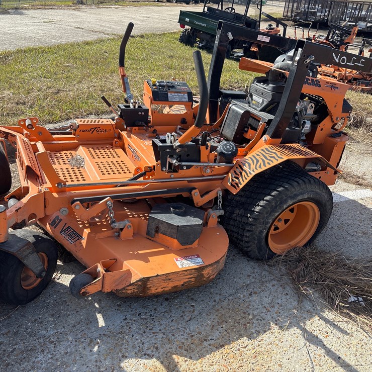 #46 • 2020 TURF TIGER LAWNMOWER