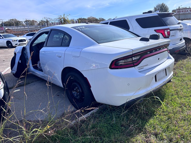 #39-•-2019-dodge-charger-image-4