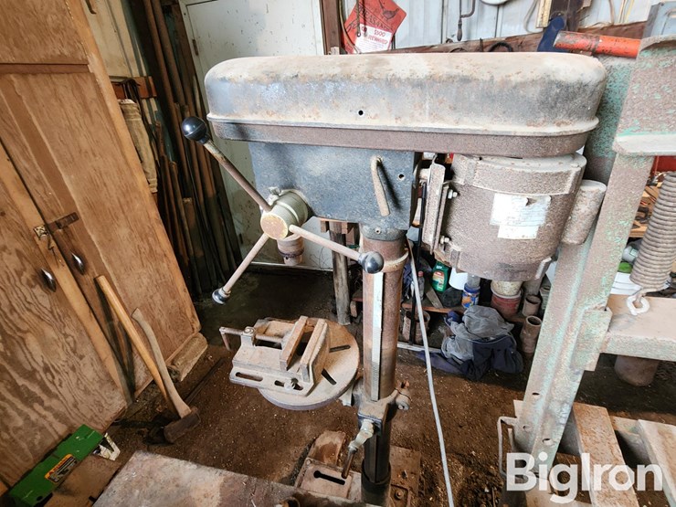 guardian-power-16-speed-heavy-duty-drill-press-image-11