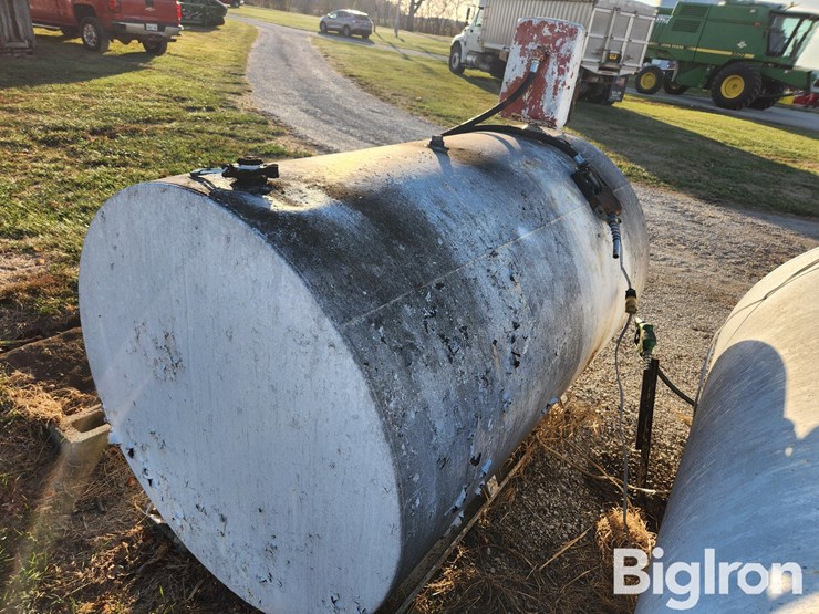 500-gal-gas-tank-w/-electric-pump-image-5