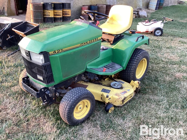 john-deere-425-image-1