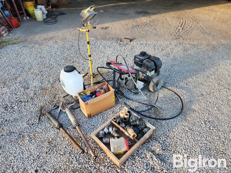 clean-machine-power-washer-&-assorted-tools-image-1