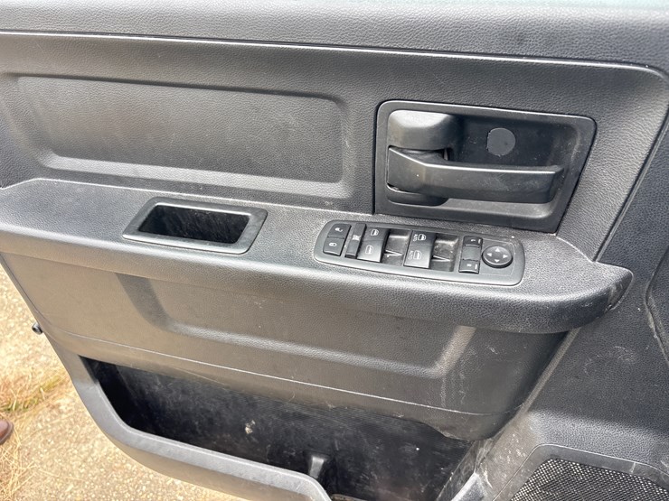 dodge-ram-1500-image-10