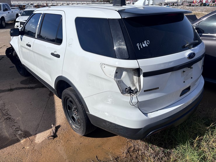 #20-•-2017-ford-intreceptor-image-4