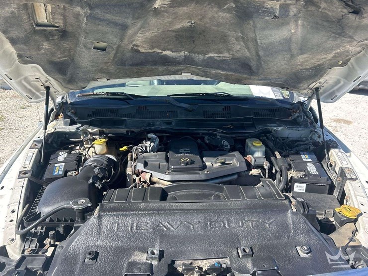 2011-dodge-ram-3500-image-9