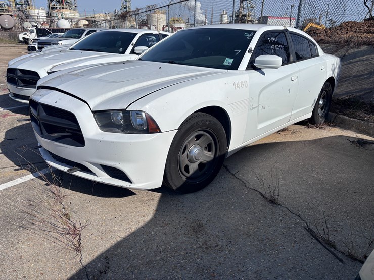 #7-•-2013-dodge-charger-image-1