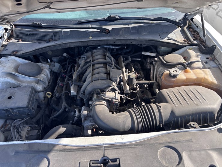 #5-•-2014-dodge-charger-image-13