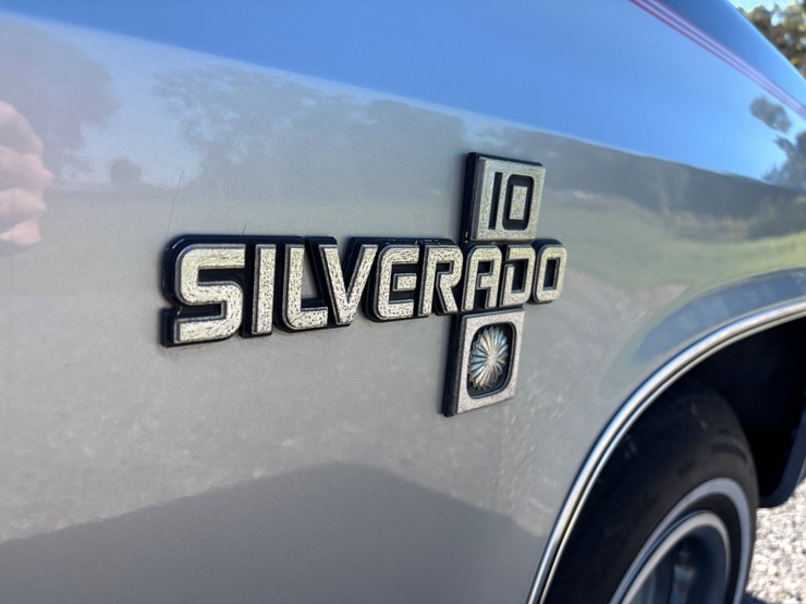 #96-•-1984-chevrolet-silverado-pickup-truck-image-12