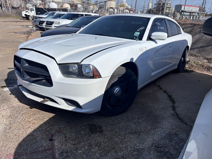 #12-•-2013-dodge-charger-image-1