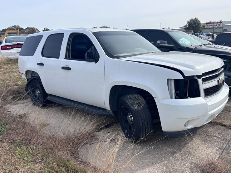 chevrolet-tahoe-image-2