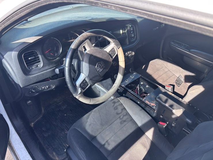 #5-•-2014-dodge-charger-image-6