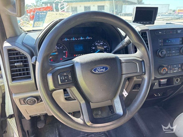 2017-ford-f550-image-23