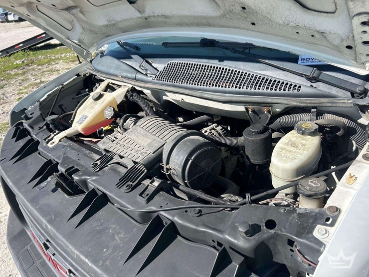 2014-gmc-3500-image-7