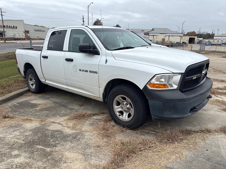 2012-dodge-1500-image-2